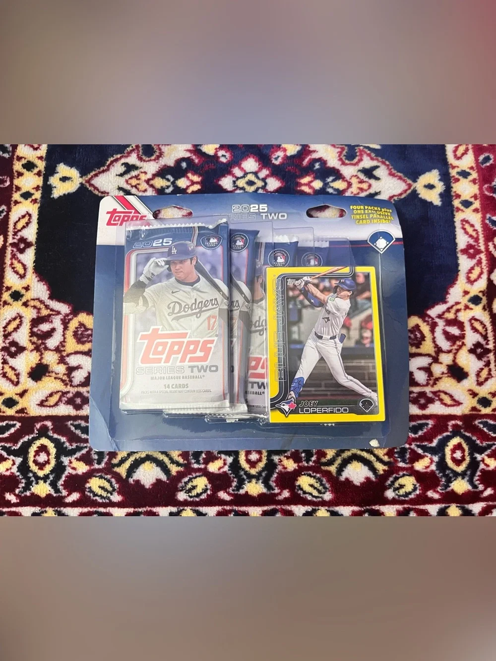 Topps Series Two sealed pack set w/ Joey Loperfido card